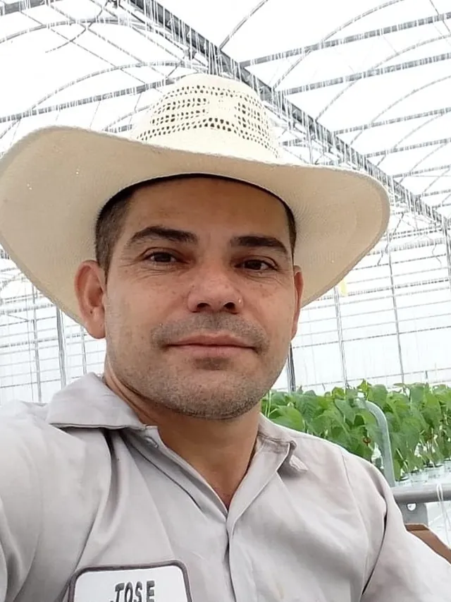Jose, Maya Maple Connect worker